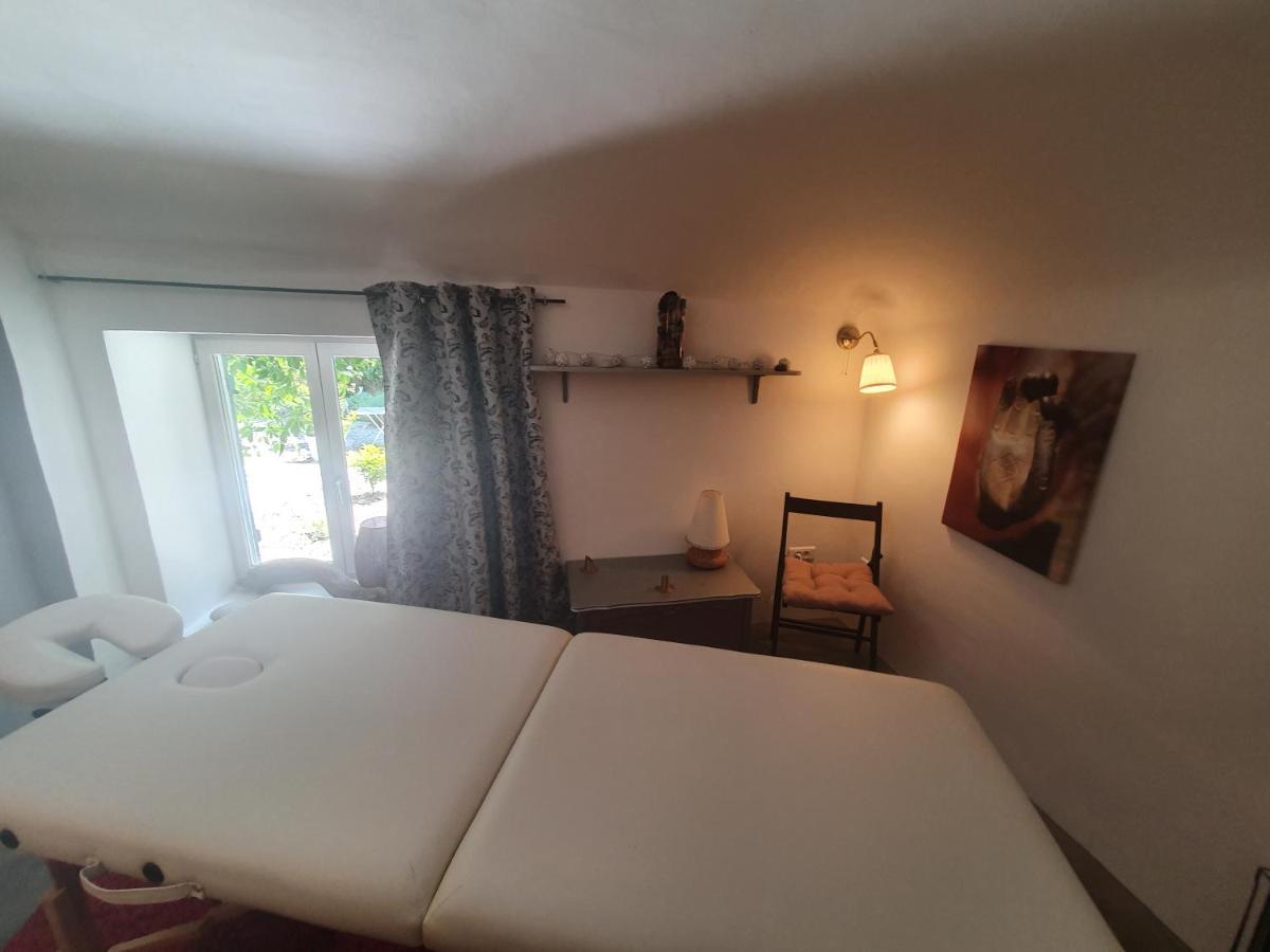 Le Temps Des Pauses Hotel Viviers Buitenkant foto